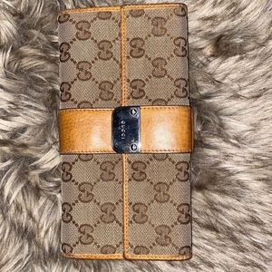 Gucci long wallet